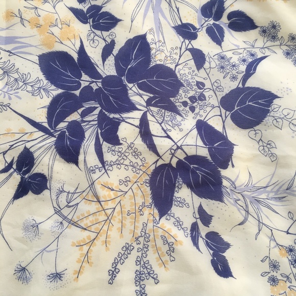 Olga Greco Square Scarf Beige Blue Floral Hand Rol - Picture 6 of 7